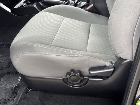 Used 2021 Toyota Tacoma SR image 18