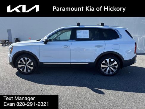 Used 2022 Kia Telluride EX w/ EX Premium Package image 4