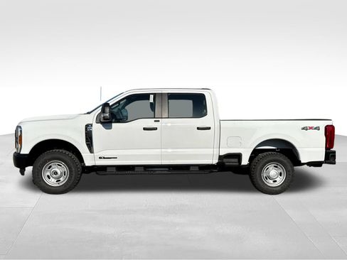 New 2026 Ford F250 XL w/ XL Off-Road Package AWD/4WD image 7