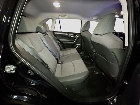 Used 2023 Toyota RAV4 AWD Hybrid image 34