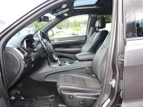 Used 2020 Jeep Grand Cherokee Altitude image 10