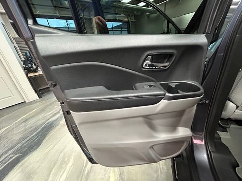 Used 2017 Honda Ridgeline RTL-E image 48