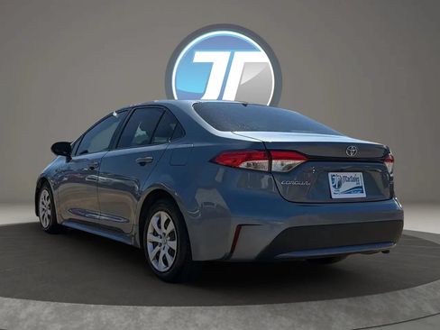 Used 2021 Toyota Corolla LE FWD image 18