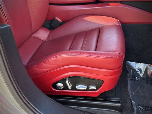 Used 2019 Porsche Panamera 4 image 15