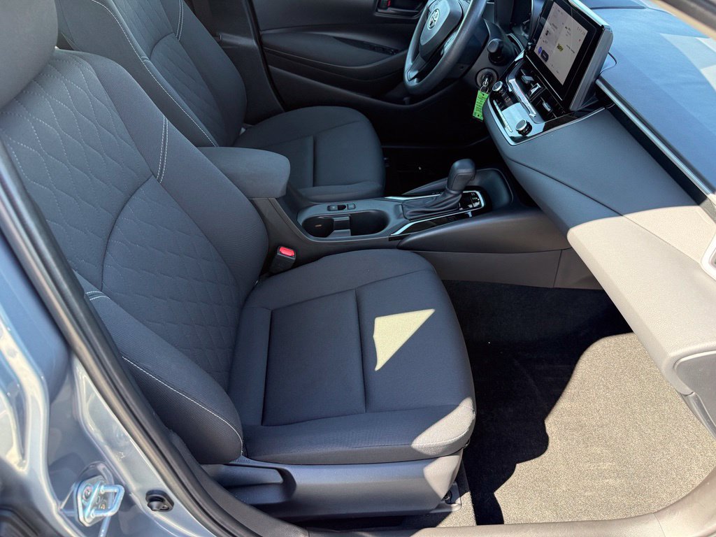 Certified 2025 Toyota Corolla LE FWD image 38