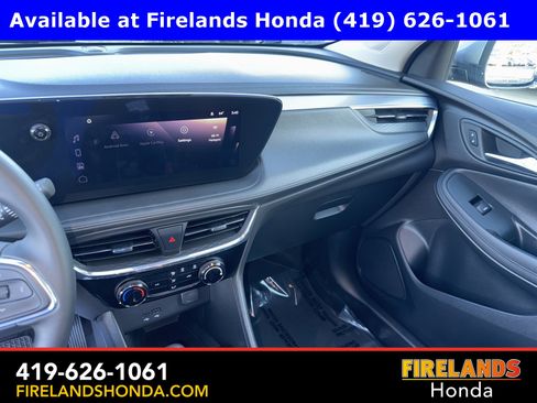 Used 2025 Buick Encore GX Sport Touring image 18