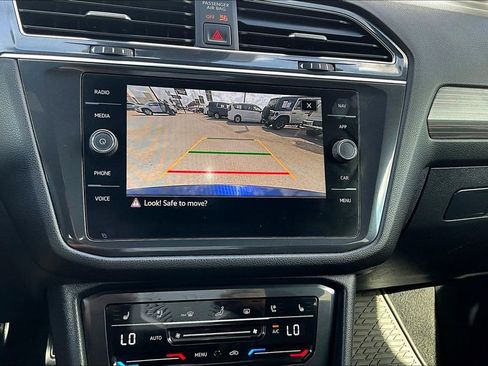 Used 2022 Volkswagen Tiguan SEL R-Line AWD/4WD image 15