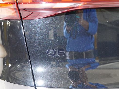 Used 2025 Audi Q5 Premium Plus w/ Premium Plus image 25