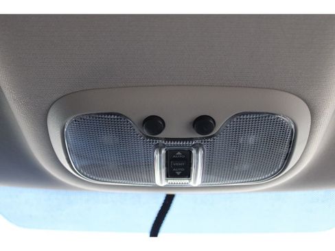 Used 2016 Jeep Patriot High Altitude image 32