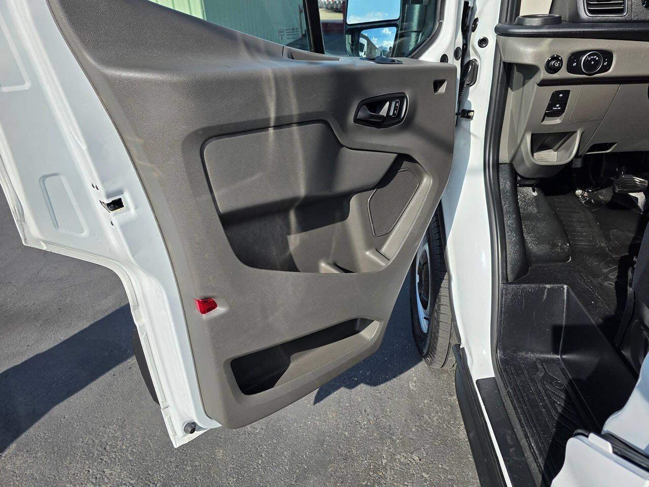 Used 2023 Ford Transit 250 Medium Roof w/ Load Area Protection Package RWD image 21