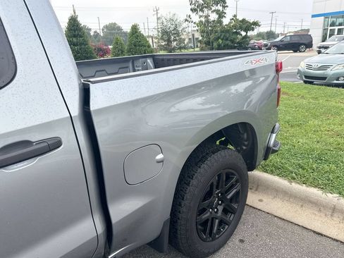 Used 2025 Chevrolet Silverado 1500 Custom w/ Turbomax Blackout Package AWD/4WD image 29