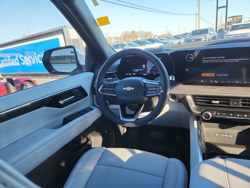 Certified 2025 Chevrolet Tahoe Premier image 13