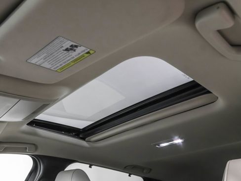 Used 2024 MAZDA CX-90 Plug-In Hybrid w/ Preferred image 11