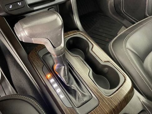 Used 2019 GMC Canyon Denali AWD/4WD image 9