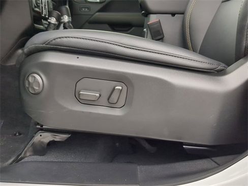 New 2024 Jeep Wrangler Sahara w/ Technology Group image 19