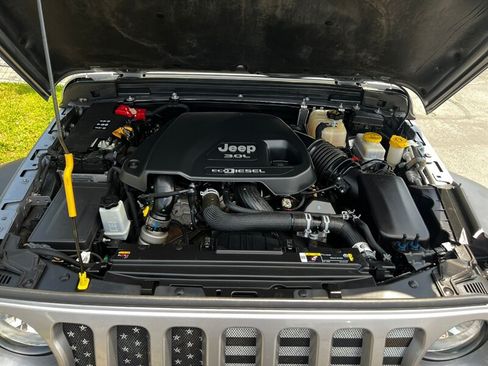 Used 2021 Jeep Wrangler Unlimited Sport AWD/4WD image 41