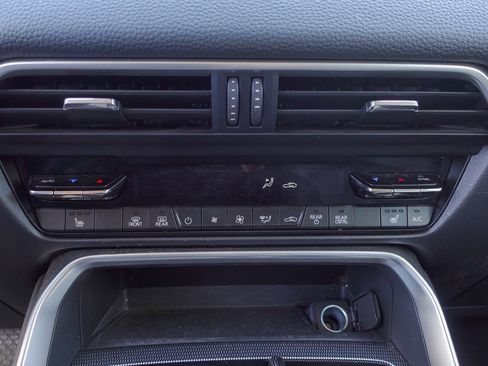 Certified 2024 MAZDA CX-90 Plug-In Hybrid w/ Preferred image 19