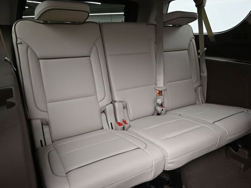 Used 2023 GMC Yukon XL Denali w/ Max Trailering Package AWD/4WD image 9