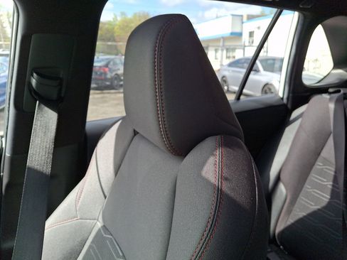 Used 2021 Toyota RAV4 SE w/ Weather & Moonroof Package AWD/4WD image 17