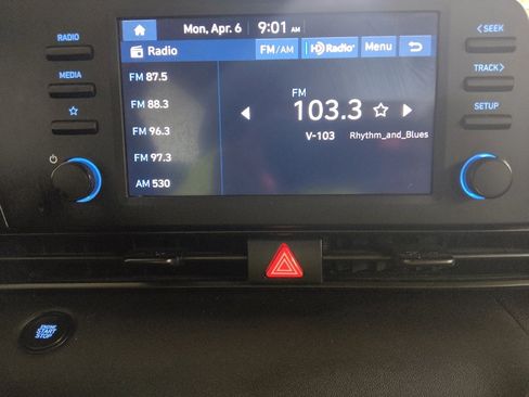 Used 2025 Hyundai Elantra Sport image 25