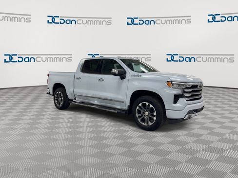 New 2026 Chevrolet Silverado 1500 High Country w/ Technology Package AWD/4WD image 2