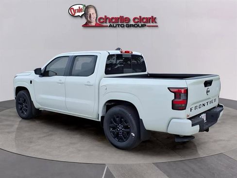 New 2026 Nissan Frontier SV image 3