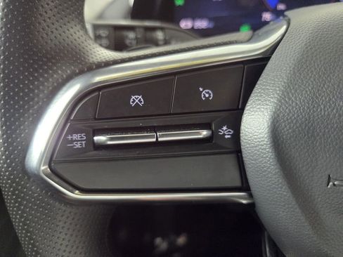 Used 2025 Chevrolet Equinox EV LT FWD image 18