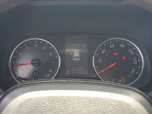 Used 2021 Toyota RAV4 LE FWD image 24