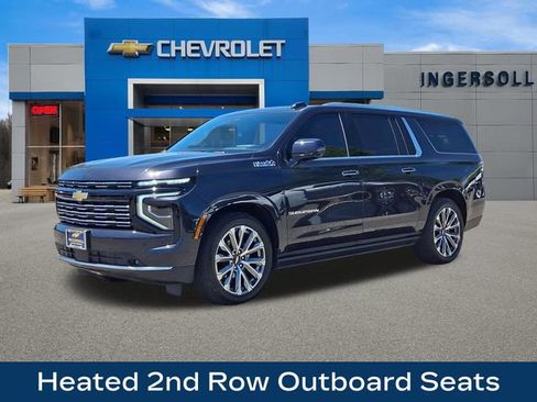 Used 2025 Chevrolet Suburban High Country AWD/4WD image 34