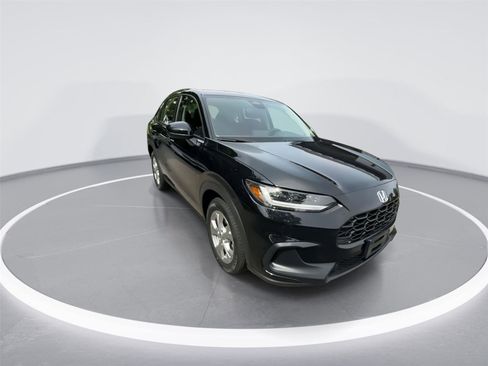 Used 2023 Honda HR-V LX image 2
