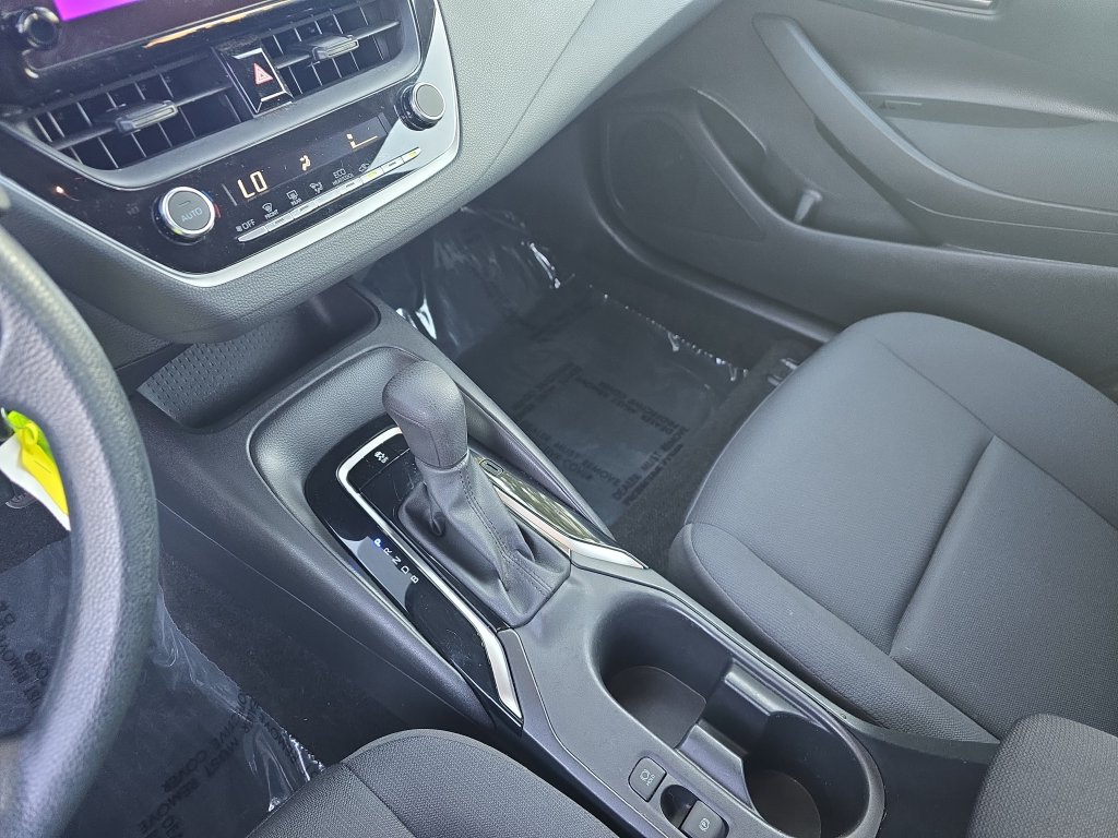 Used 2024 Toyota Corolla LE FWD image 24