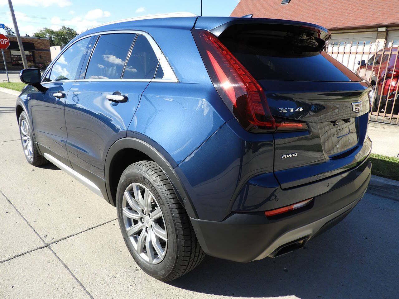 Used 2019 Cadillac XT4 Premium Luxury AWD/4WD image 6