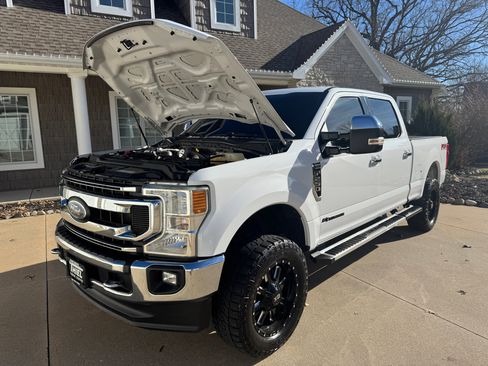 Used 2022 Ford F250 XLT w/ XLT Premium Package image 26