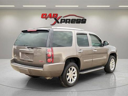 Used 2013 GMC Yukon Denali image 10