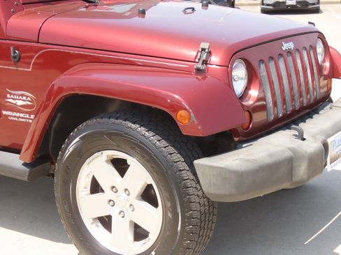 Used 2008 Jeep Wrangler Unlimited Sahara w/ Trailer Tow Group AWD/4WD image 6