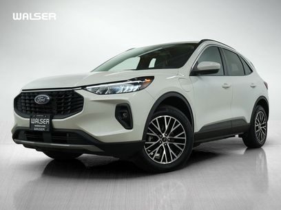 Used 2023 Ford Escape SE w/ Class II Trailer Tow Package