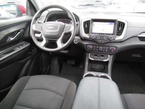 Used 2024 GMC Terrain SLE w/ Driver Convenience Package FWD image 15