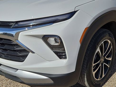 Used 2025 Chevrolet TrailBlazer LT image 9