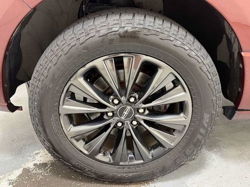 Used 2015 Lincoln Navigator 4WD image 10