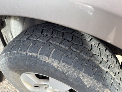 Used 2006 Nissan Pathfinder SE w/ (P01) Se Premium Pkg image 7