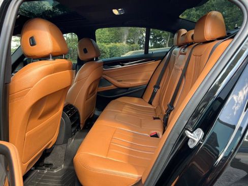 Used 2018 BMW 540i image 21