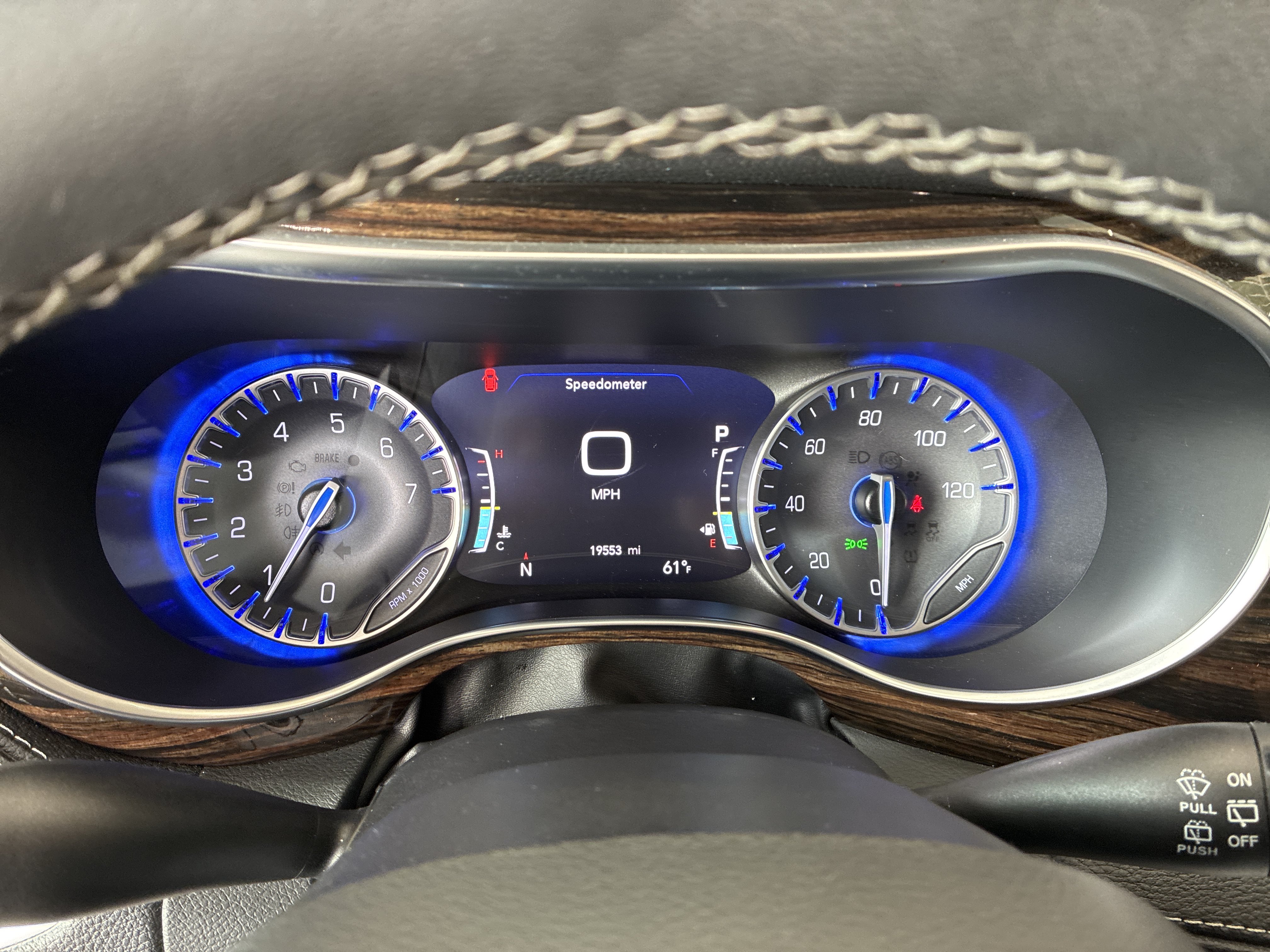 Certified 2023 Chrysler Pacifica Limited w/ Uconnect Theater Family Group AWD/4WD image 33