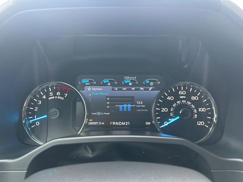 Used 2016 Ford F150 Platinum w/ Equipment Group 701A Luxury image 14