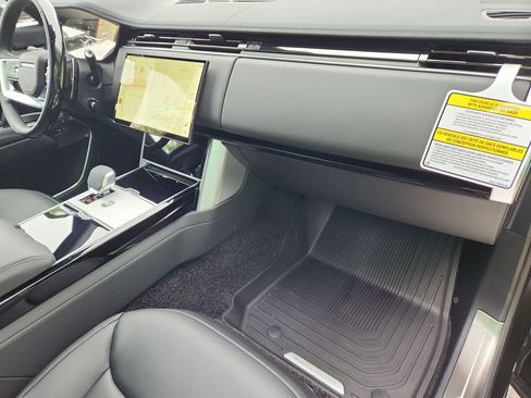 New 2026 Land Rover Range Rover Long Wheelbase SE AWD/4WD image 28