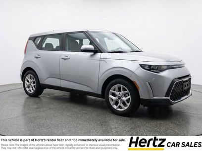 Used 2025 Kia Soul LX w/ LX Technology Package