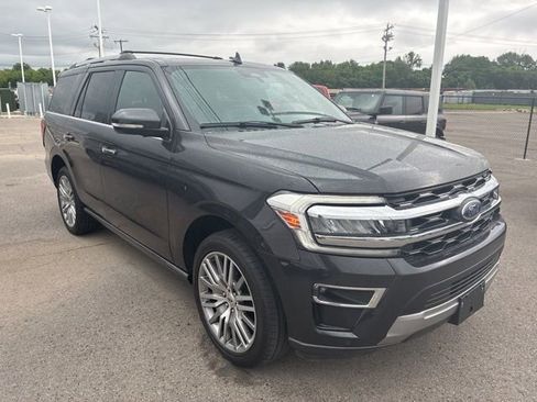 Used 2024 Ford Expedition Limited AWD/4WD image 7