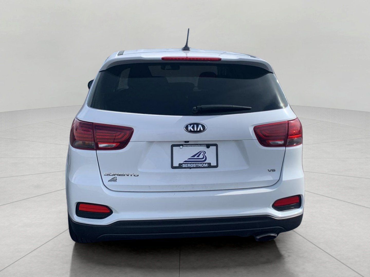 Used 2019 Kia Sorento FWD V6 image 6