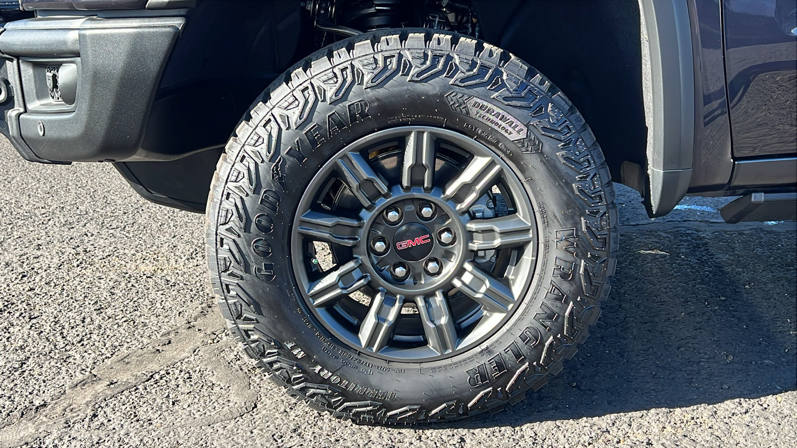 Used 2025 GMC Sierra 1500 AT4X AWD/4WD image 11