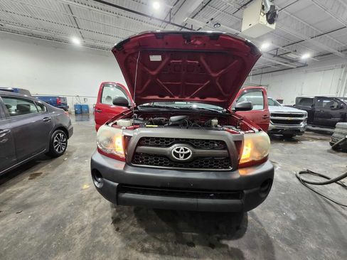 Used 2011 Toyota Tacoma 4x4 Regular Cab image 14