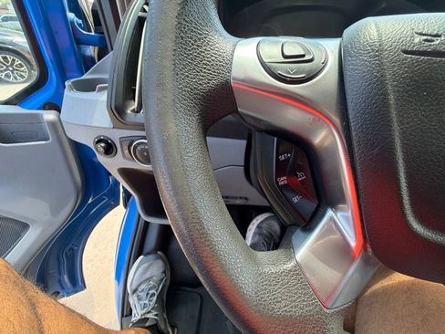 Used 2018 Ford Transit 250 148 Medium Roof RWD image 21